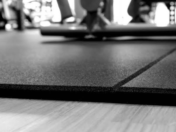 Podloga RRT Base Standard 1000 x 1000 x 10mm (7038 black)HS